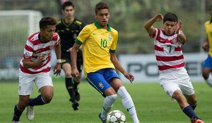 在俱乐部中 在俱乐部中