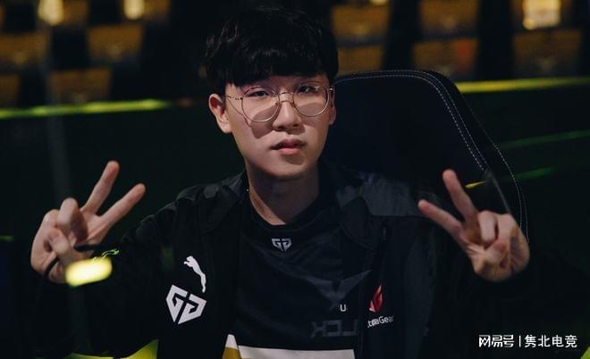 熠熠生辉 熠熠生辉