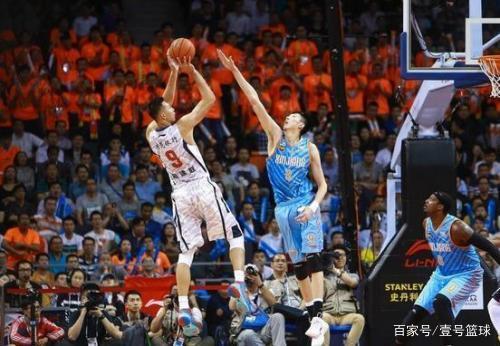 十分坚决 十分坚决