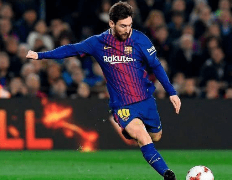 左脚卡住他 左脚卡住他