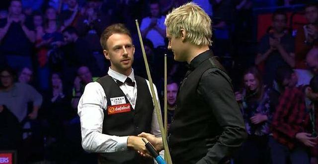 脚下传球 脚下传球